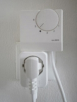 Thermostat d'ambiance à brancher sur prise avec cable